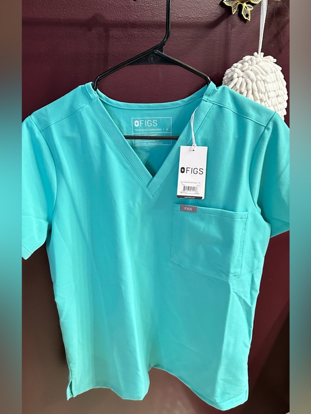 Figs Fresh Aqua Scrub Top NWT Small
